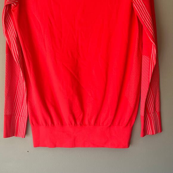 Nike Dri-Fit Hot Pink Long Sleeve Tee Size Medium - Picture 9 of 11